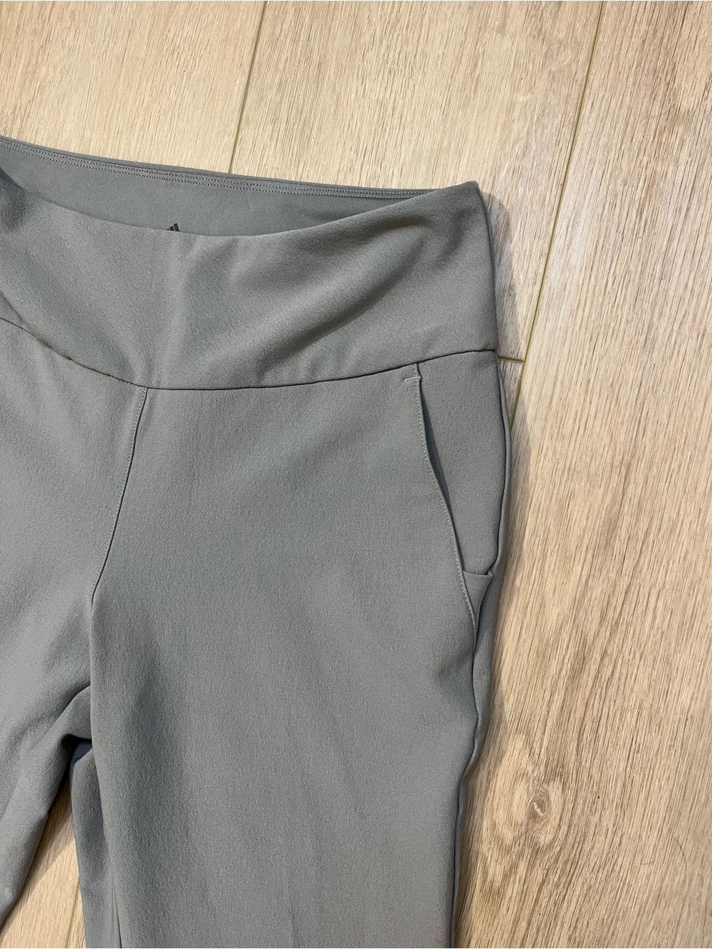 ADIDAS Women's Grey Pull-On Stretch Trousers - FREE SHIPPING on Bundles $95+ - Picture 3 of 14